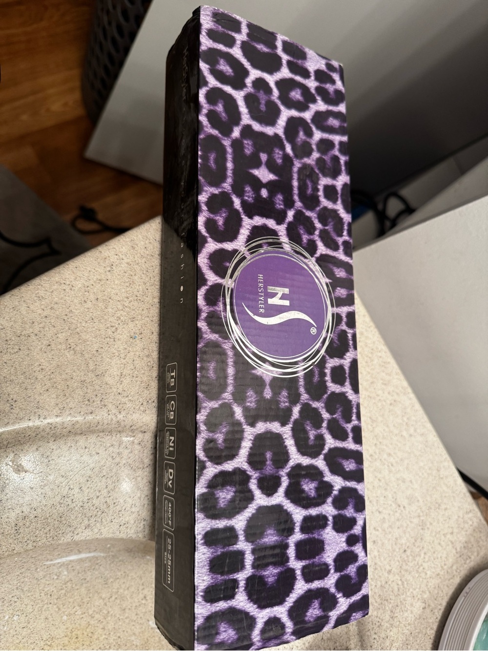 Herstyle Black and White G25 Professional Curling Wond